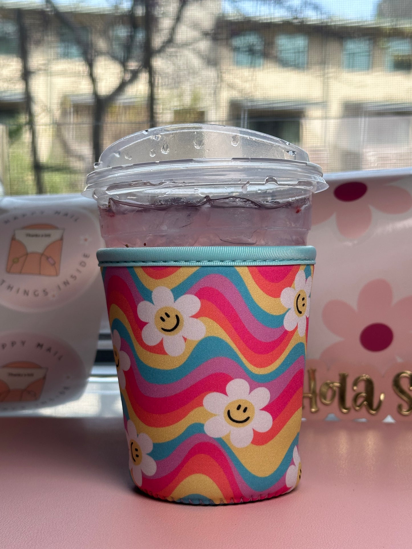 Wavy Daisy Cup Sleeve